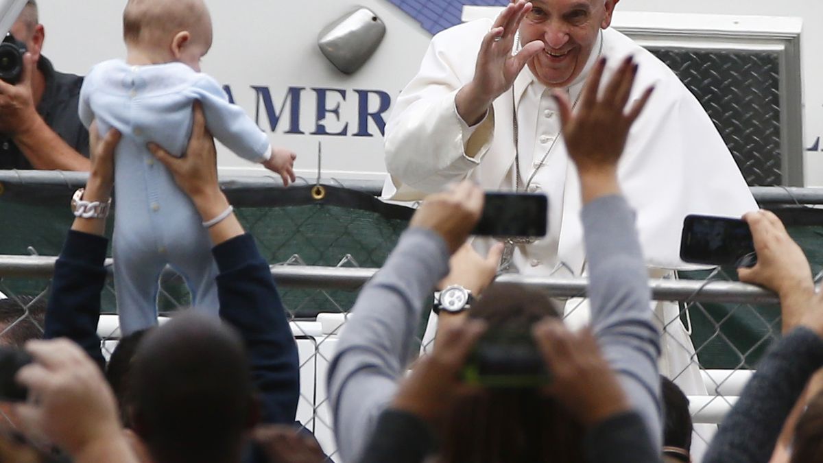 El Papa celebró la misa final en EEUU tras ver a víctimas de abusos