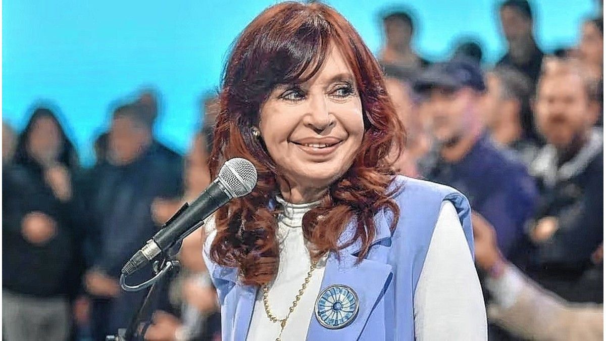 Cristina Kirchner cruzó a Caputo Más perdidos que turco en la neblina