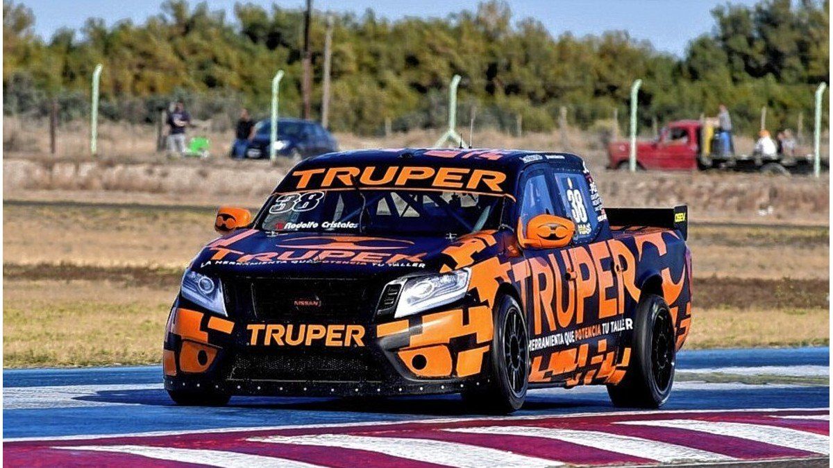 TC Pick Up en Viedma Lambiris la ganó sobre el final