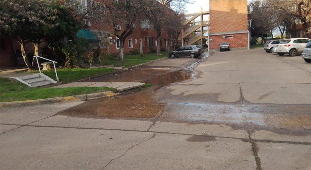 Barrio Jos Hern Ndez P Rdidas De Agua Veredas Rotas Y Falta De