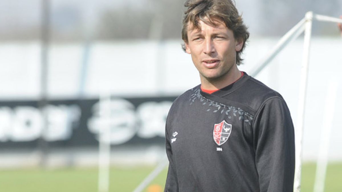 Con Heinze entre los concentrados Newells ya se instaló en Buenos Aires