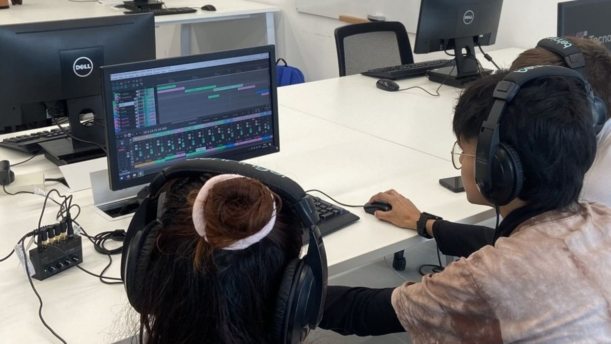 <b>Inteligencia Artificial</b>, ventas y videojuegos: últimos días para anotarse a los cursos gratuitos ... thumbnail