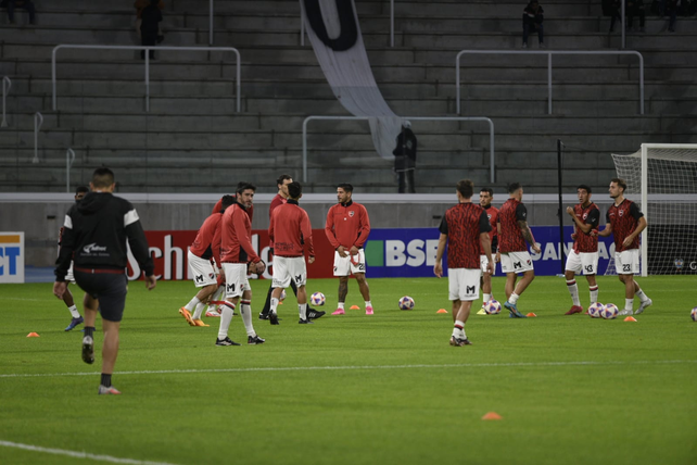 Newells hizo figura al arquero Matías Mansilla pero perdió 2 a 0 ante