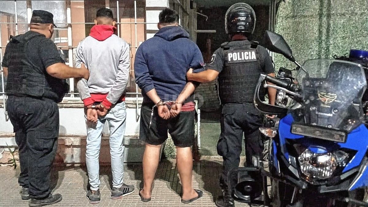 Cayeron dos motochorros y uno tenía pedido de captura por homicidio