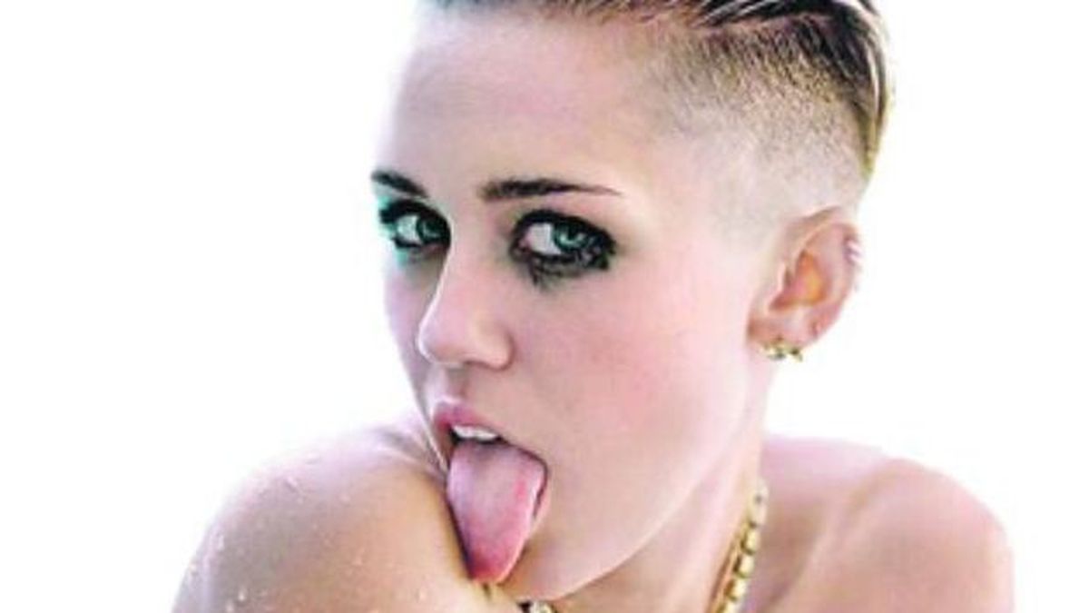 Miley Cyrus Subi Una Foto En Topless Para Apoyar La Iniciativa Free