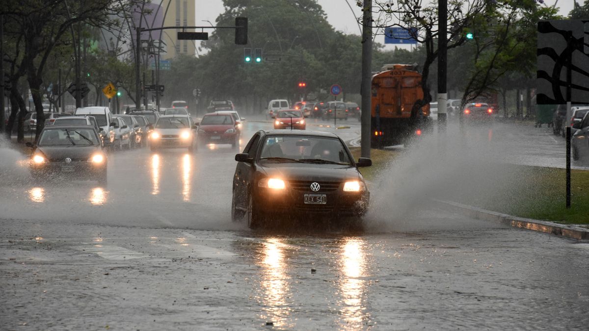 El Tiempo En Rosario La Semana Abre Con Un Lunes Con Fuertes Tormentas