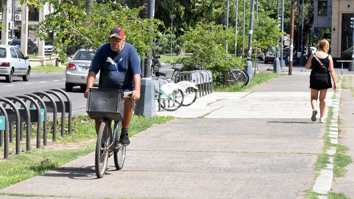 Lunes Soleado Y Con Temperaturas En Ascenso En La Ciudad De Santa Fe