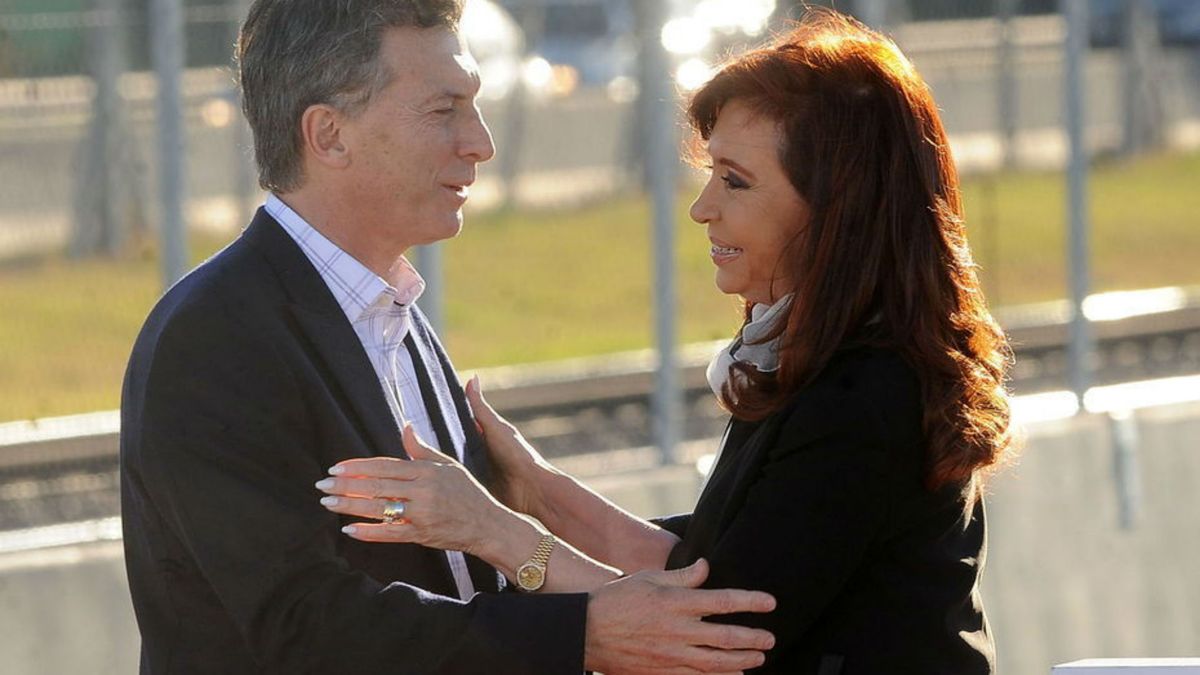 Macri Y Cfk Se Necesitan Como Nunca