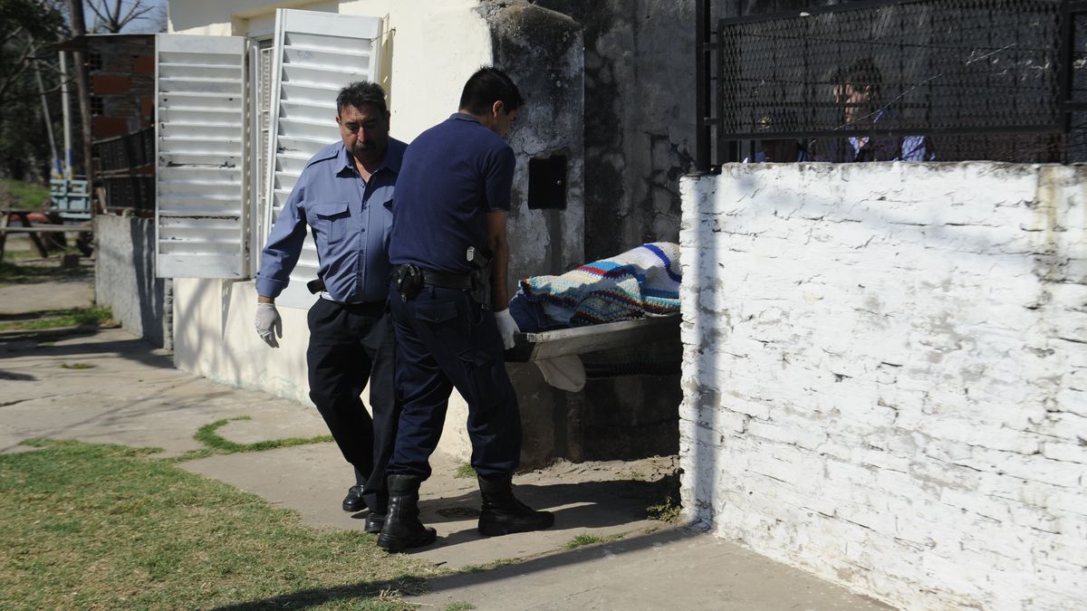 Asesinó a machetazos a su padre y después fue a la comisaría del barrio