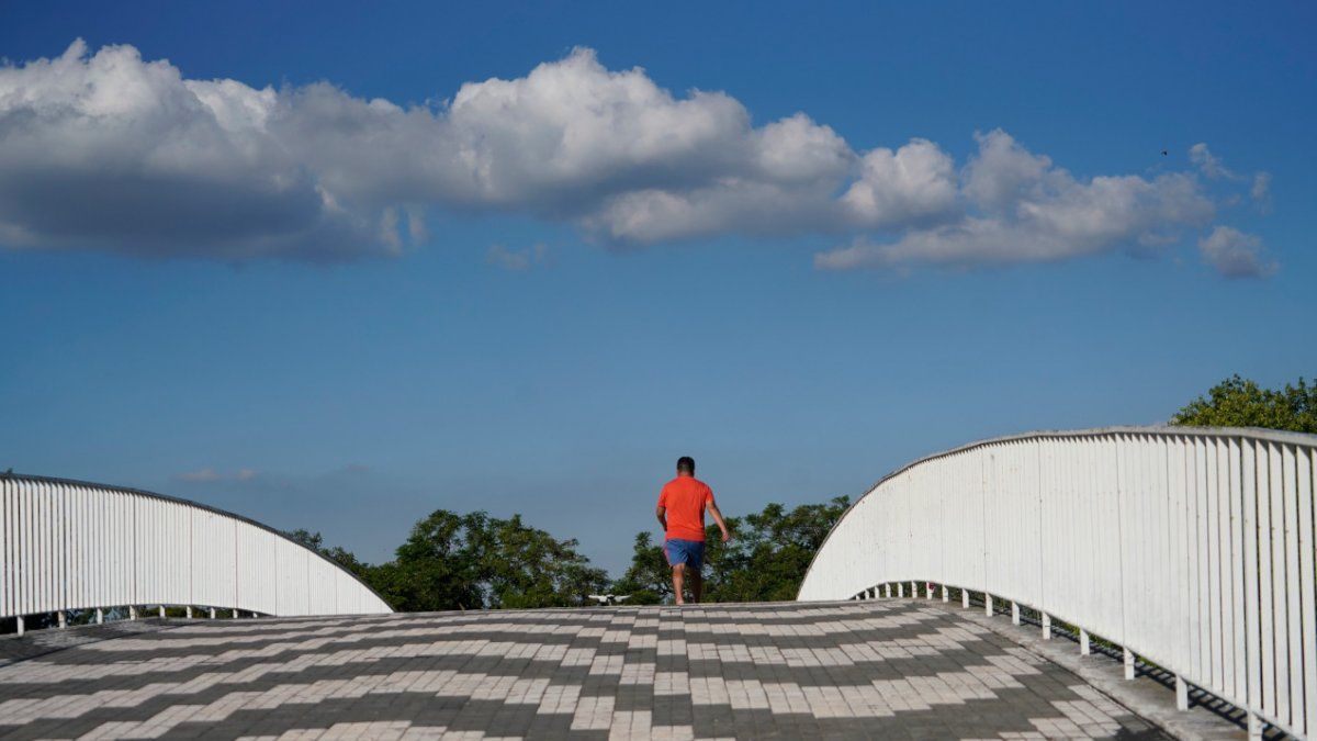 El Tiempo En Rosario Un Viernes Que Sigue Con Calor A La Espera De Un