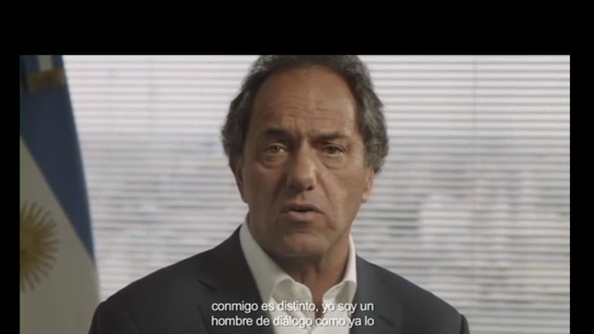 En un nuevo spot Scioli se presenta como moderado y pacífico