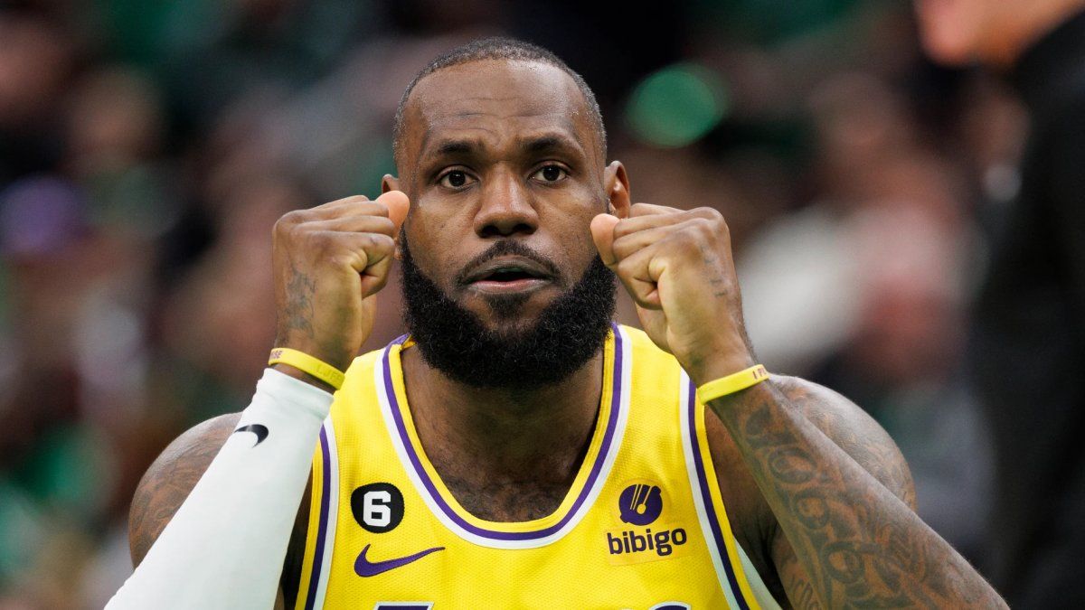 Lebron James Cerca Del R Cord De Abdul Jabbar En Los Lakers