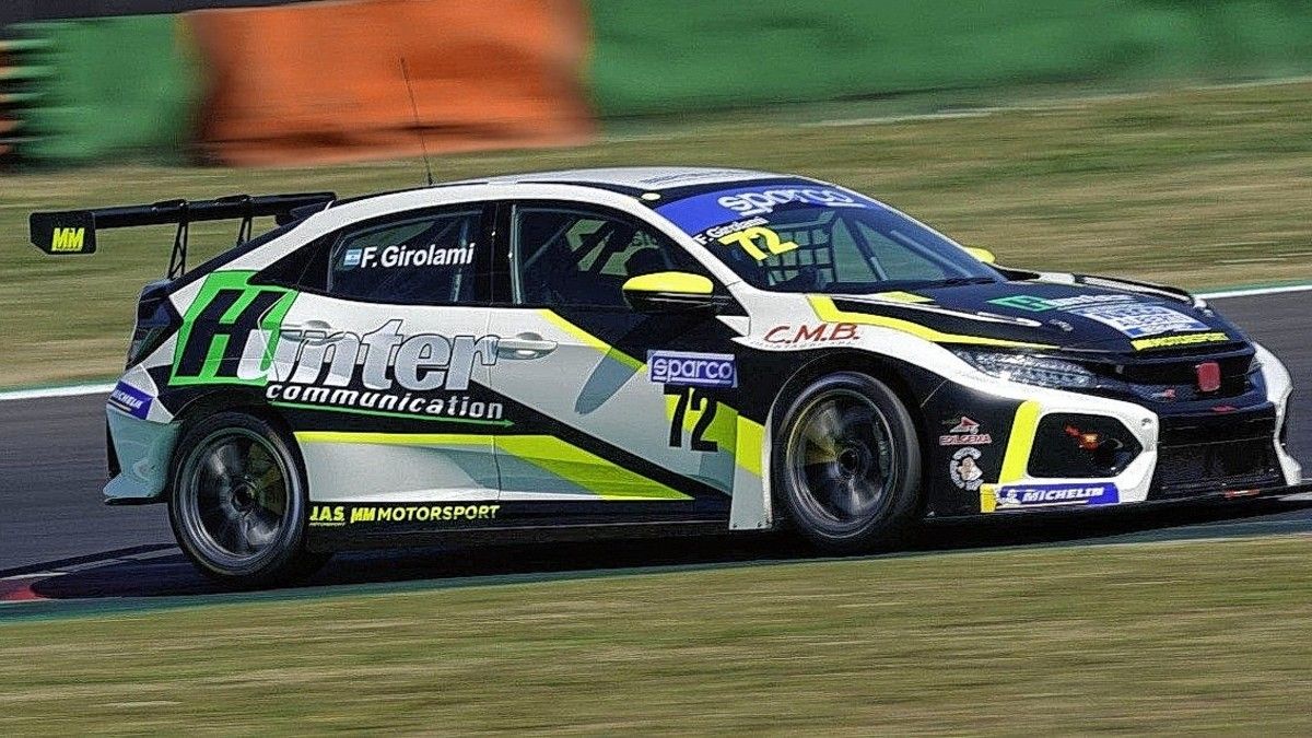 Franco Girolami marcó la pole en el TCR Europeo