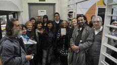 Familiares, compañeros, docentes, alumnos y militantes de derechos humanos asistieron a la reparación histórica. Familiares, compañeros, docentes, alumnos y militantes de derechos humanos asistieron a la reparación histórica.