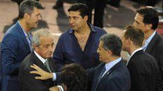 Tinelli, Angelici, DOnofrio y otros dirigentes de la AFA. Hoy aprobaron el estatuto de la Superliga. (Foto de archivo) Tinelli, Angelici, DOnofrio y otros dirigentes de la AFA. Hoy aprobaron el estatuto de la Superliga. (Foto de archivo)