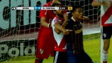 las imagenes del penal a teo gutierrez que el arbitro loustau no cobro las imagenes del penal a teo gutierrez que el arbitro loustau no cobro