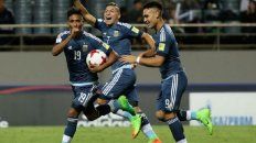argentina goleo a guinea y mantiene la esperanza de clasificar a los octavos de final argentina goleo a guinea y mantiene la esperanza de clasificar a los octavos de final