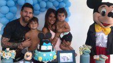 las fotos del cumple de mateo messi que lo celebro con sus famosos papas y mickey mouse las fotos del cumple de mateo messi que lo celebro con sus famosos papas y mickey mouse