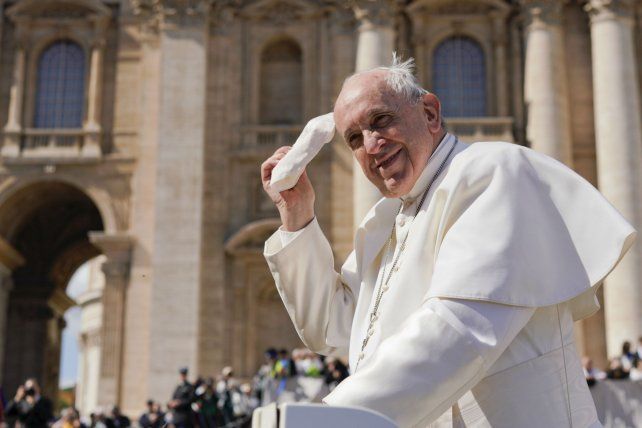 El Papa pidió perdón a los argentinos ofendidos por sus gestos