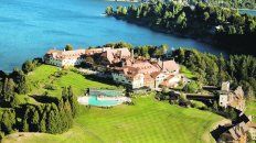 Un ícono de Bariloche. El Llao Llao es uno de los mejores hoteles del mundo, e integra la elite de The Leading Hotels of the World, que no es poco. Un ícono de Bariloche. El Llao Llao es uno de los mejores hoteles del mundo, e integra la elite de The Leading Hotels of the World, que no es poco.