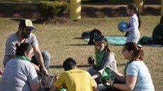 Un numeroso grupo de personas se hizo presente, ayer por la tarde. Un numeroso grupo de personas se hizo presente, ayer por la tarde.