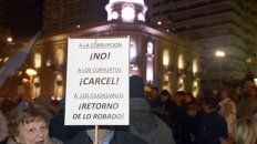 El cuadernogate activó la protesta contra el peronismo y el kirchnerismo. El cuadernogate activó la protesta contra el peronismo y el kirchnerismo.
