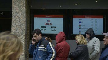 La medidas que tomó el Banco Central lograron contener la escalada de la divisa estadounidense. La medidas que tomó el Banco Central lograron contener la escalada de la divisa estadounidense.