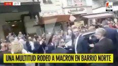 macron camino por barrio norte y una multtud le pidio una selfie macron camino por barrio norte y una multtud le pidio una selfie
