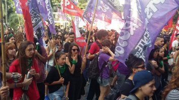 marcha por el fin de la violencia de genero marcha por el fin de la violencia de genero