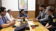Reunión. El responsable de la Seguridad junto a la nueva cúpula. Reunión. El responsable de la Seguridad junto a la nueva cúpula.