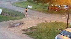 Una de las últimas imágenes de Agustina a la salida del boliche. Una de las últimas imágenes de Agustina a la salida del boliche.