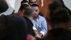 Entre rejas. Escobar tenía su esposa y sus hijos en San Nicolás, pero viajaba a Rosario a cometer los ataques. Entre rejas. Escobar tenía su esposa y sus hijos en San Nicolás, pero viajaba a Rosario a cometer los ataques.