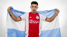 Presentación. Martínez, ex Newells y desde ayer en Ajax. Presentación. Martínez, ex Newells y desde ayer en Ajax.
