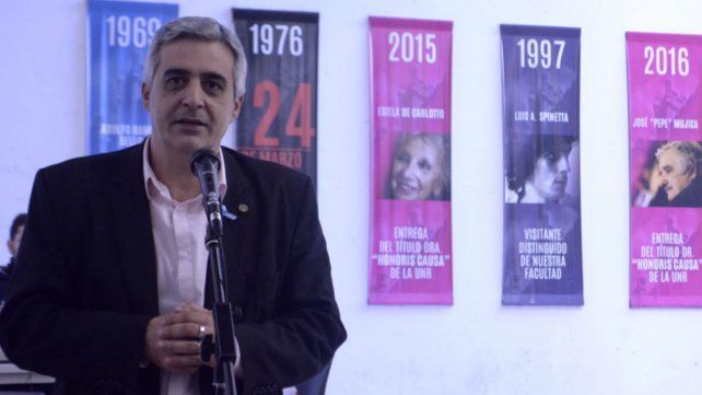 El rector electo Franco Bartolacci, presente en el acto homenaje. 