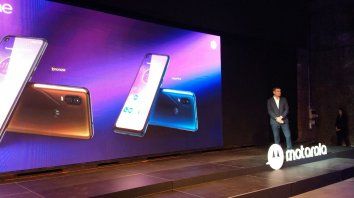 Lanzamiento. El gerente general de Motorola Argentina presentó el nuevo equipo. Lanzamiento. El gerente general de Motorola Argentina presentó el nuevo equipo.