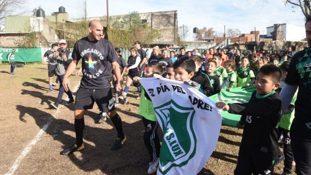 El Patón Guzmán juntó a sus amigos para ayudar a los que más lo necesitan