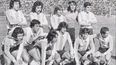 Pura cepa rosarina. Ocho de los once titulares que enfrentaron a Venezuela en Rosario en 1975 jugaron en nuestra ciudad Pura cepa rosarina. Ocho de los once titulares que enfrentaron a Venezuela en Rosario en 1975 jugaron en nuestra ciudad