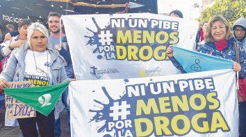 Presencia familiar. Entre las consignas, se destacó que la educación es una herramienta para poder salir. Presencia familiar. Entre las consignas, se destacó que la educación es una herramienta para poder salir.