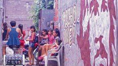El documental refleja el espíritu de trabajo y organización que hay detrás de cada Carnaval Cumple de Pocho. El documental refleja el espíritu de trabajo y organización que hay detrás de cada Carnaval Cumple de Pocho.