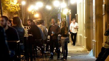 Noche polémica. Los vecinos cuestionan el exceso de ruido y movimiento. Noche polémica. Los vecinos cuestionan el exceso de ruido y movimiento.