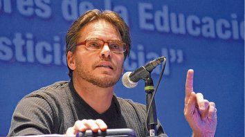 Para Gabriel Brener lo preocupante es que para los chicos se privilegia el castigo antes que la educación. Para Gabriel Brener lo preocupante es que para los chicos se privilegia el castigo antes que la educación.