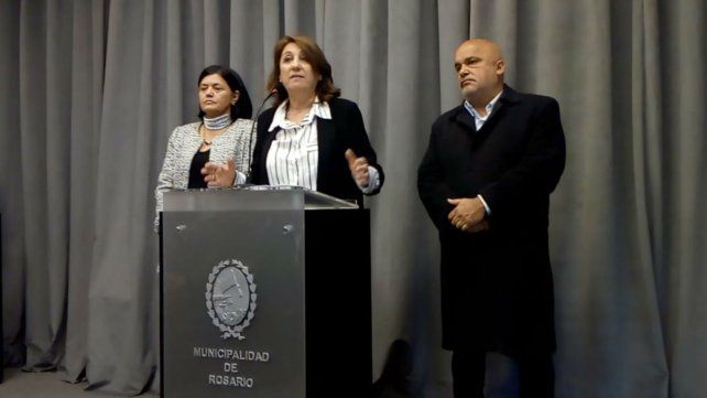 La intendenta Fein junto a la secretaria de Transporte y el titular del Ente de la Movilidad.