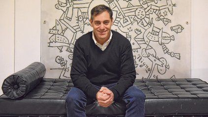 El alto costo de vivir pegados a las pantallas en la era digital El alto costo de vivir pegados a las pantallas en la era digital
