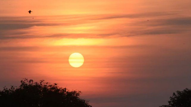 Rosario Amanecio Con El Sol Envuelto En Nubes De Cenizas Del Amazonas