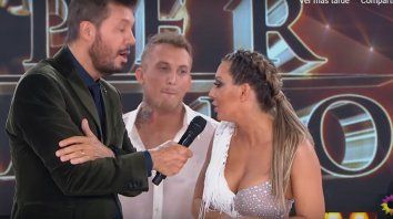 picante cruce entre noelia marzol y barby silenzi por el polaco picante cruce entre noelia marzol y barby silenzi por el polaco