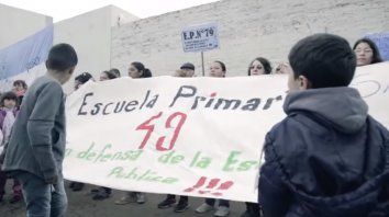 Tras la tragedia en la escuela de Moreno se realizaron masivas movilizaciones en Buenos Aires, para reclamar mejores condiciones para enseñar y aprender. Tras la tragedia en la escuela de Moreno se realizaron masivas movilizaciones en Buenos Aires, para reclamar mejores condiciones para enseñar y aprender.