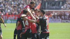 newells hizo del coloso una fortaleza y desde alli se aleja de los problemas newells hizo del coloso una fortaleza y desde alli se aleja de los problemas