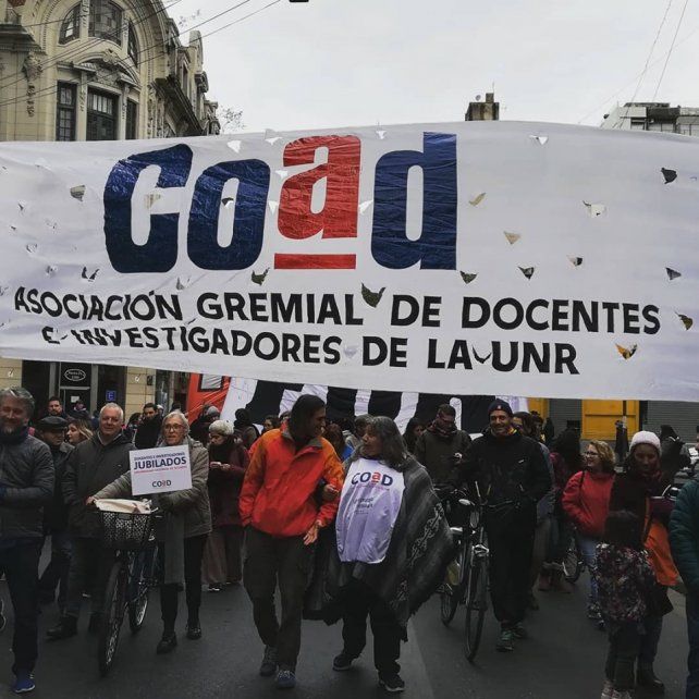 Los docentes de la UNR van al paro mañana en reclamo de mejoras salariales