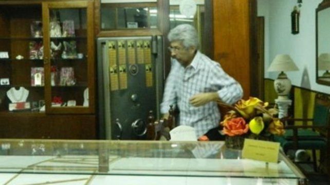 El joyero Miguel Angel G&oacute;mez, de 55 a&ntilde;os, fue asesinado en su negocio. 