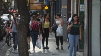 Motor. El corredor de calle San Luis es referencia del comercio mayorista y minorista. Motor. El corredor de calle San Luis es referencia del comercio mayorista y minorista.